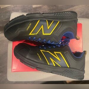 MEN'S NEW BALANCE WORK EVOLVE WORK SHOES SIZE 8 (NEW)